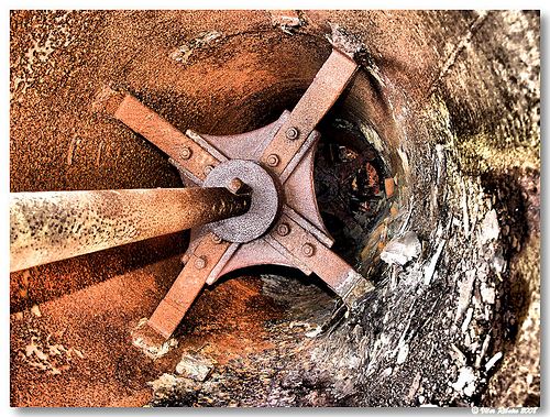 Indústria: Governo assina 10 contratos para exploração de minérios.  Um para a zona de Oleiros, Castelo Branco, Vila Velha de Rodão e Proença-a-Nova e outro para a zona da Covilhã e Fundão